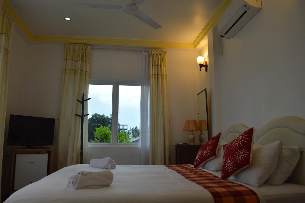 Sun Shine View Hotel Maafushi Exterior photo