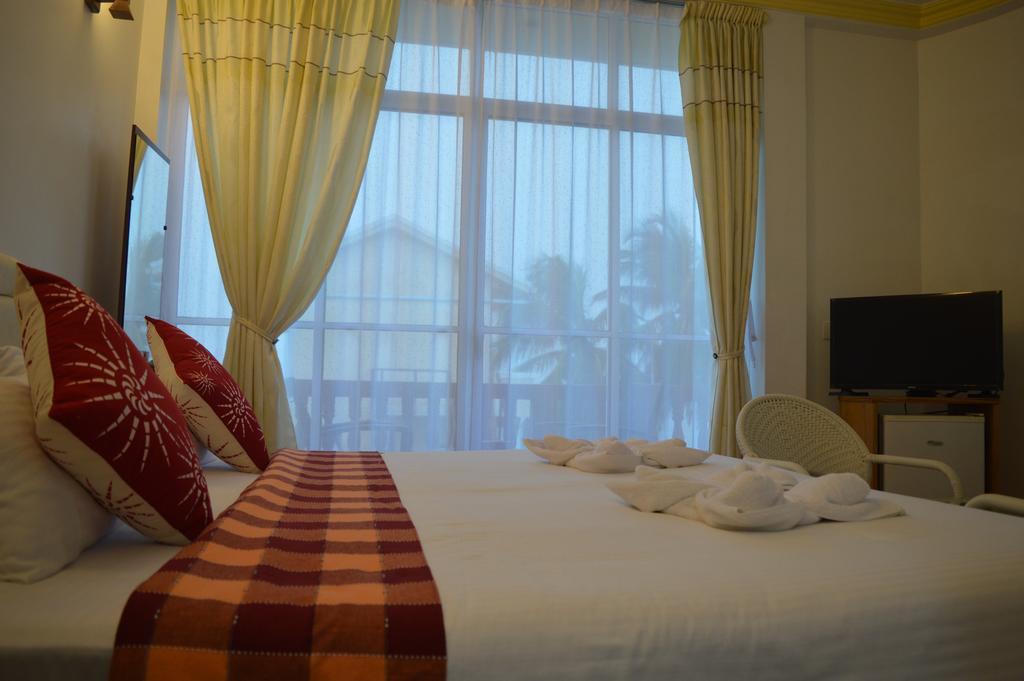 Sun Shine View Hotel Maafushi Room photo